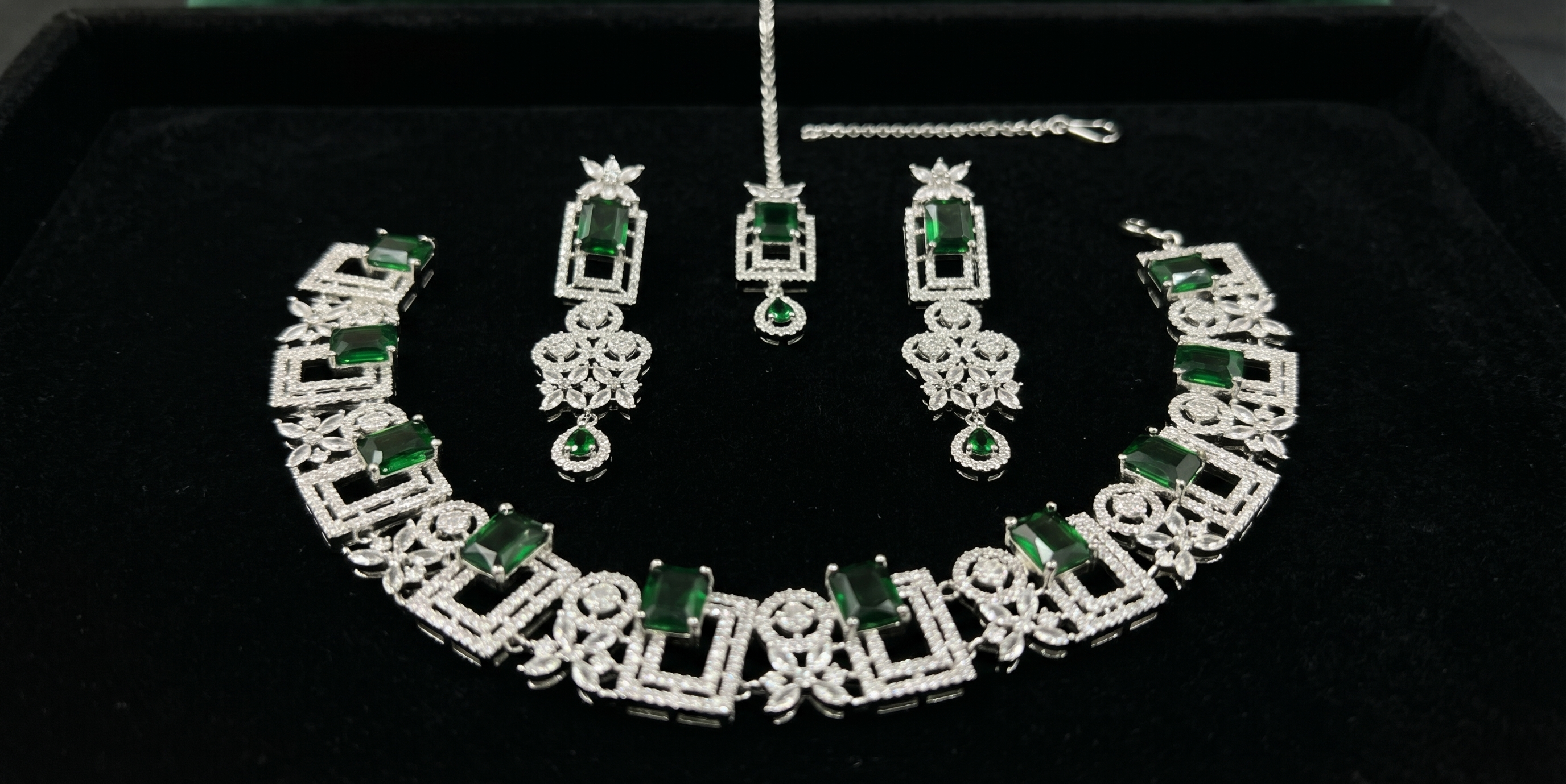 Emerald & Crystal Diamond Geometric Panel Choker Necklace Set