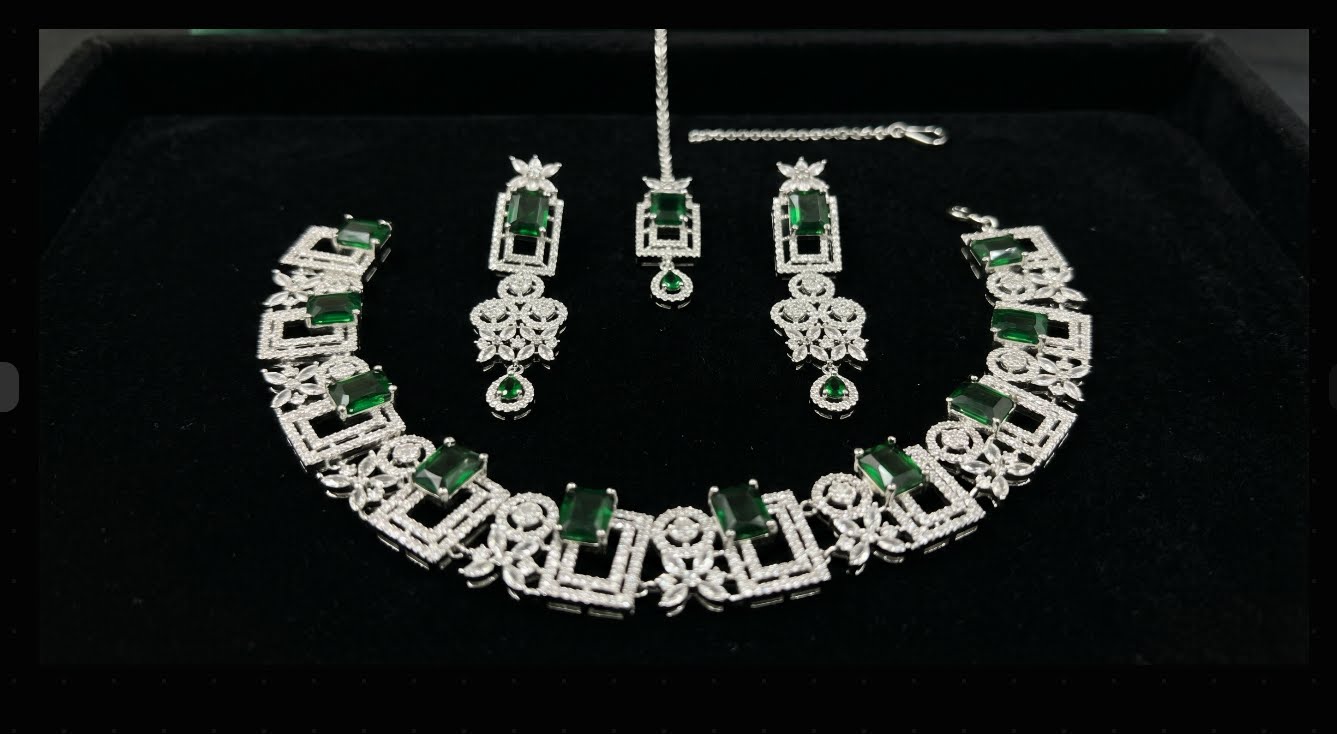 Emerald & Crystal Diamond Geometric Panel Choker Necklace Set