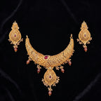 Antique Gold Textured Collar Bridal Set with Ruby Accent